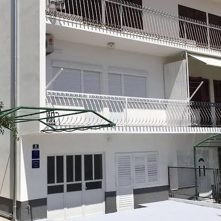 Satus * 포드스트라나