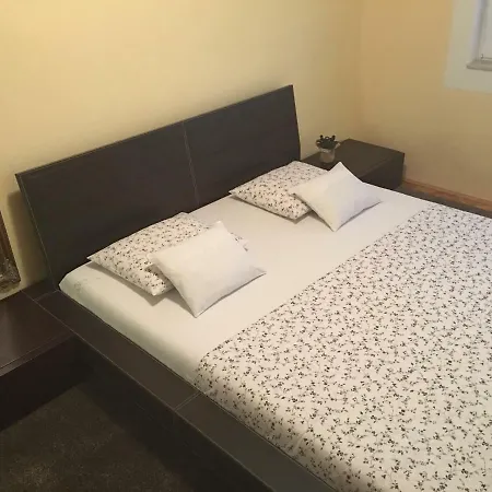 Satus * 포드스트라나